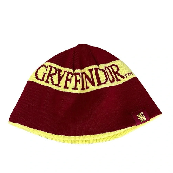 Gryffindor Beanie Winter Hat Striped Red Yellow Universal Studios Harry Potter - Picture 1 of 7